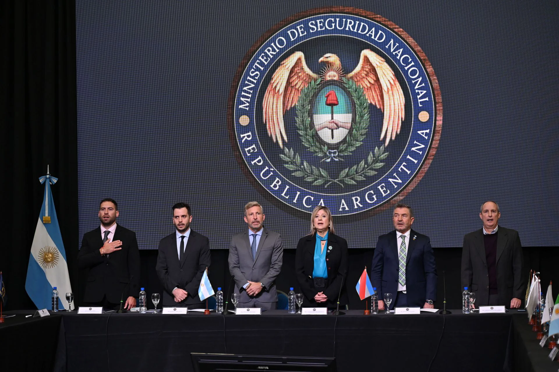 Frigerio encabezó la apertura del Consejo Federal de Seguridad Interior que sesionó en Entre Ríos