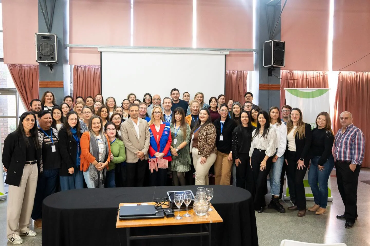 Viale: el Hospital Castilla Mira participó en una capacitación clave en salud mental en Paraná