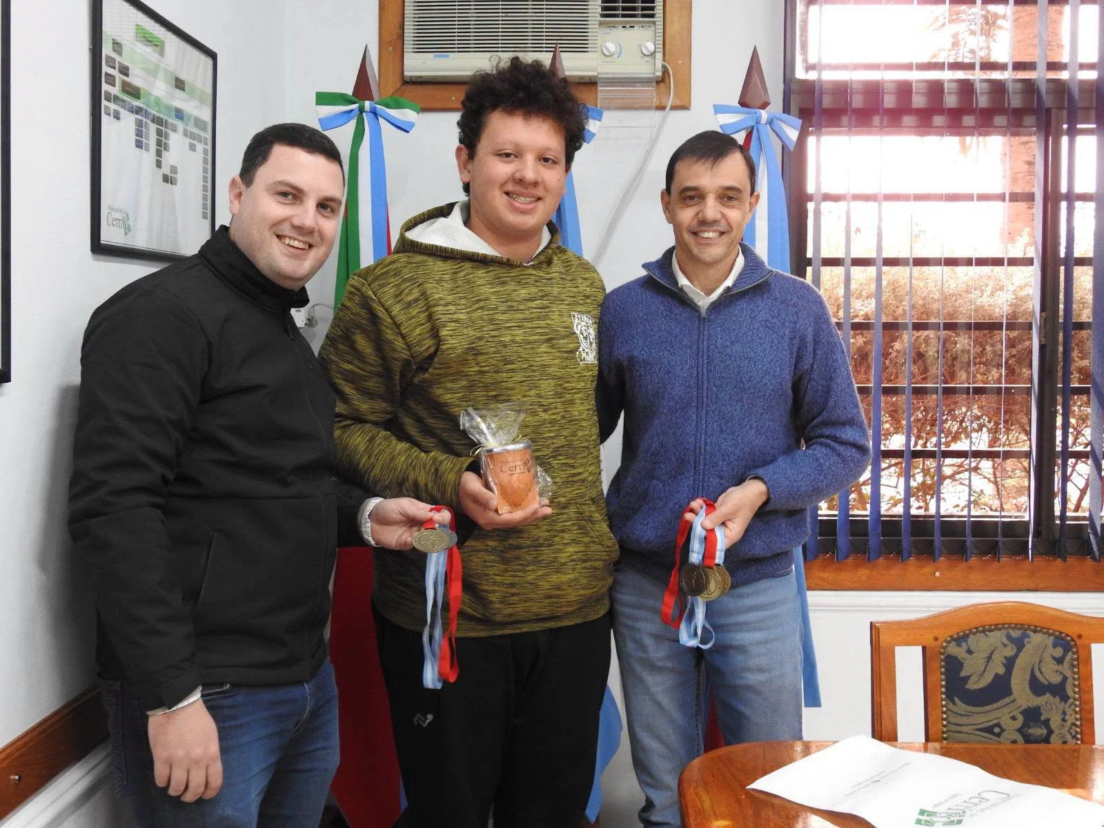 Cerrito El Municipio reconoció al atleta Joel Palacios por sus destacados logros deportivos